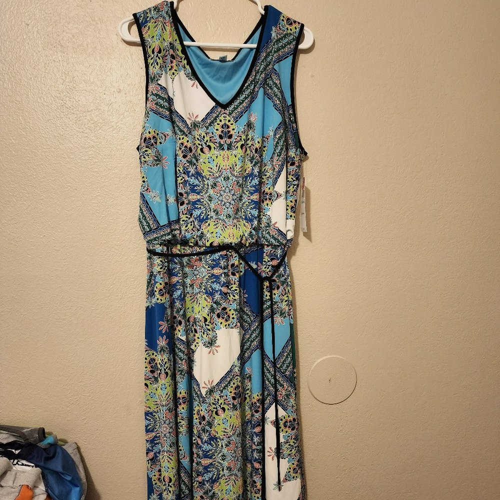 WOMAN'S FLORAL PRINT DRESS